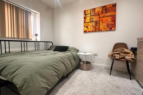 3 bedroom detached house for sale, Shaftesbury Avenue, Feltham, TW14