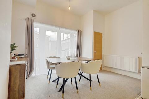 undefined, Palmeria Avenue, Westcliff-on-Sea, SS0