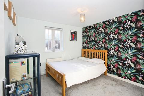 undefined, Waun Ddyfal, CARDIFF