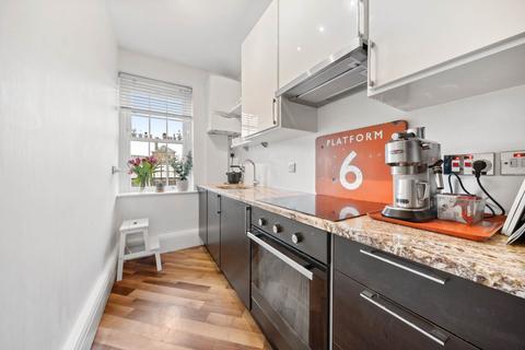 2 bedroom flat to rent, Herne Hill, SE24