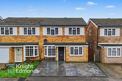 4 bedroom semi-detached house for sale, Scott Close, Ditton, ME20