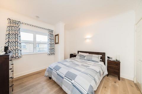 2 bedroom flat for sale, Worple Road, London SW19