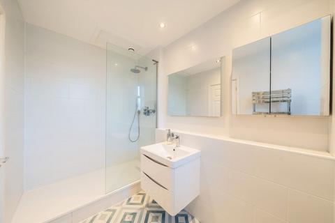 2 bedroom flat for sale, Worple Road, London SW19