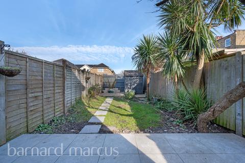 2 bedroom house to rent, Harper Mews, Earlsfield