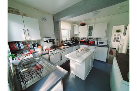 4 bedroom semi-detached house for sale, Norfolk Road, Wolverhampton, WV3
