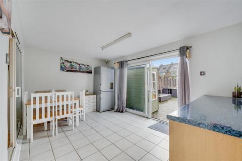 4 bedroom semi-detached house for sale, Alder Grove, London