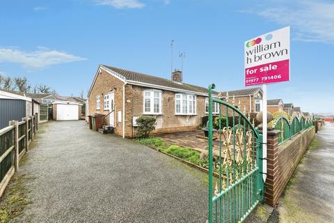 2 bedroom semi-detached bungalow for sale, Woodlands Crescent, Hemsworth, Pontefract