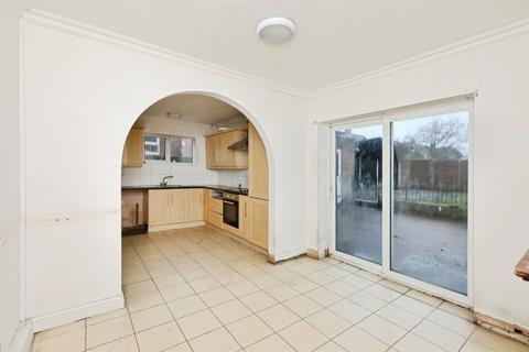 3 bedroom semi-detached house for sale, Edinburgh Road, Worksop