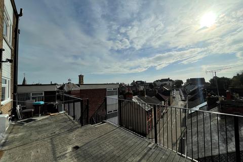2 bedroom maisonette for sale, High Street, Harwich