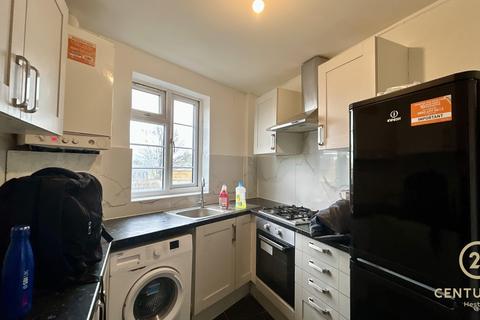 undefined, Central Parade, HOUNSLOW TW5