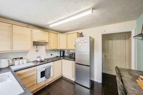 2 bedroom semi-detached house for sale, Greyfriars Close, Scunthorpe