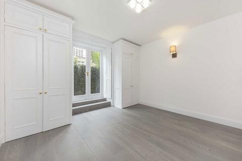 2 bedroom flat to rent, Brunswick Gardens, London W8