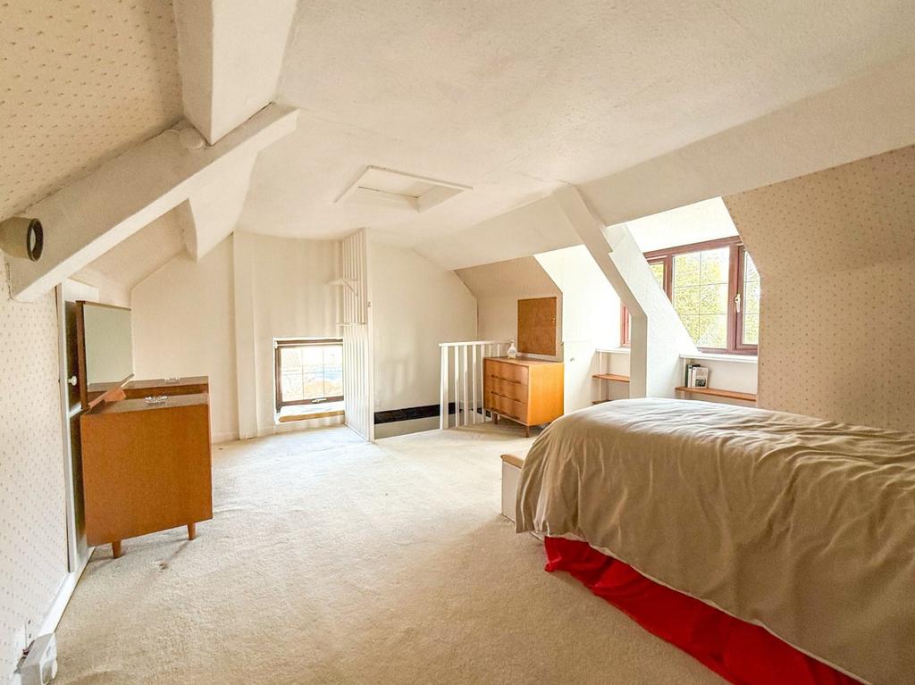 Bedroom One (2nd Fl)