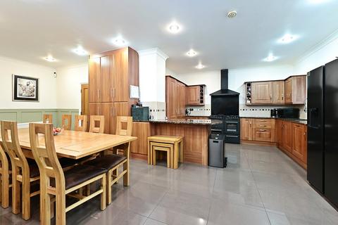 undefined, Laleham Road, Surrey TW18