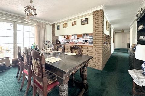 3 bedroom bungalow for sale, Mount Caburn Crescent, Peacehaven, BN10 8DW