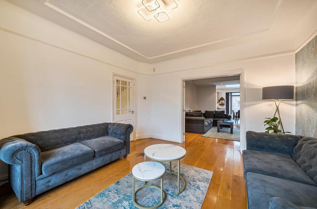 Davidson Frost-Wellings, DFW, Kenton Lane, Harrow,