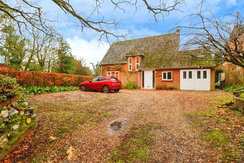 3 bedroom detached house for sale, Church Road, Swainsthorpe, Norwich