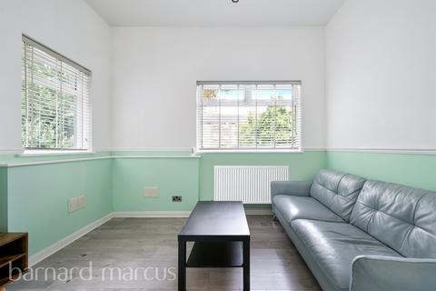 undefined, Cedar Road, Sutton