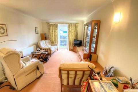 1 bedroom retirement property for sale, Charles Street, Petersfield, Hampshire, GU32 3EQ