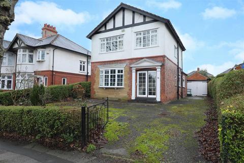 3 bedroom detached house for sale, Swanland Road, Hessle