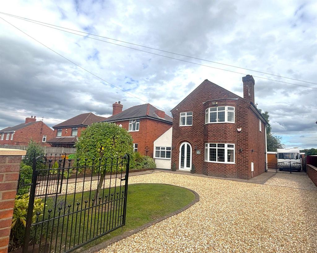 3 bedroom detached house for sale