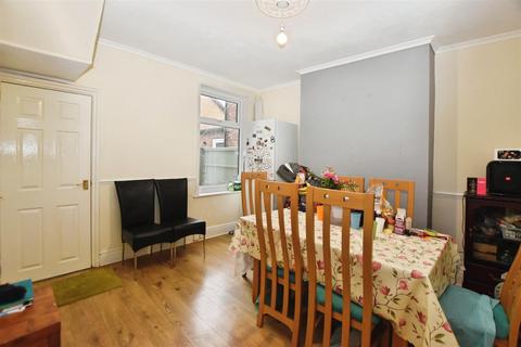 2 bedroom terraced house for sale, White Street, Hull