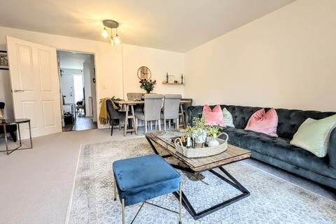 3 bedroom terraced house for sale, Skylark Street, Bordon GU35