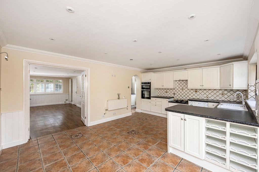 Kitchen/ Dining Room