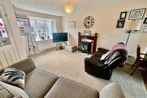 3 bedroom semi-detached house for sale, Tideswell Close, Desborough, Kettering