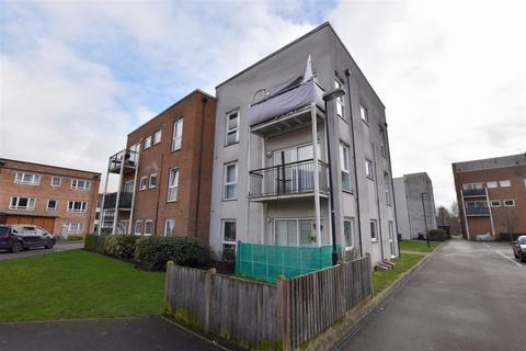 2 bedroom apartment to rent, Thornton Side, Redhill