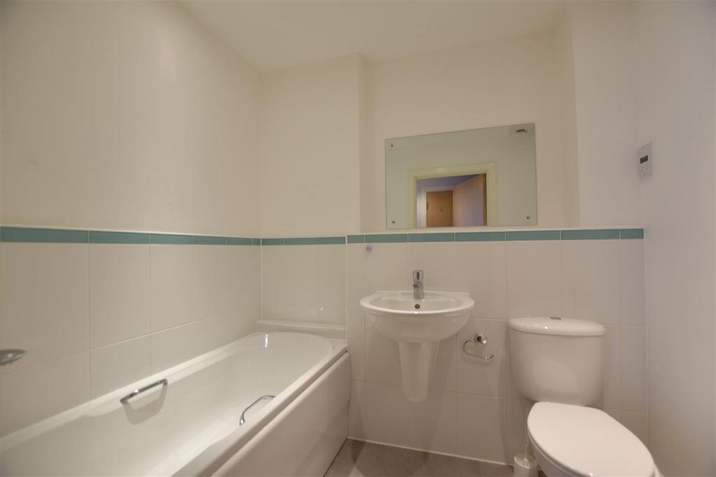 Bathroom.JPG