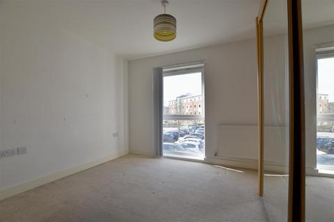 undefined, Thornton Side, Redhill
