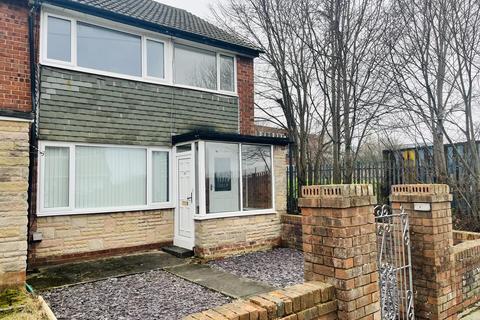 3 bedroom semi-detached house to rent, Cotswold Road,Blackpool, Lancashire