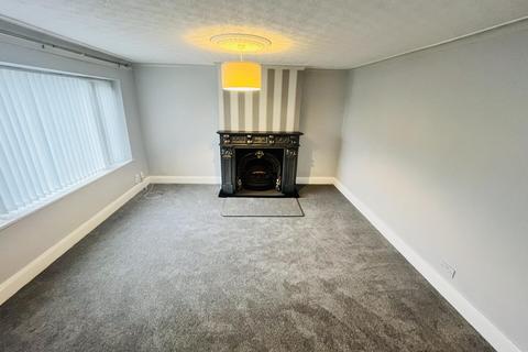 3 bedroom semi-detached house to rent, Cotswold Road,Blackpool, Lancashire