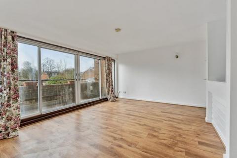 undefined, Lingfield Close, Northwood HA6