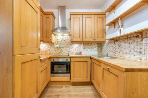 2 bedroom flat to rent, Cockspur Street, SW1Y