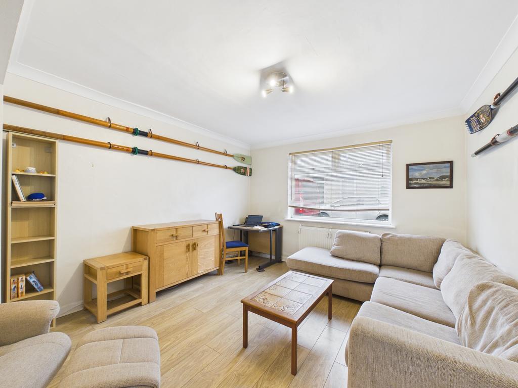 Cam02545 g0 pr0579 still009