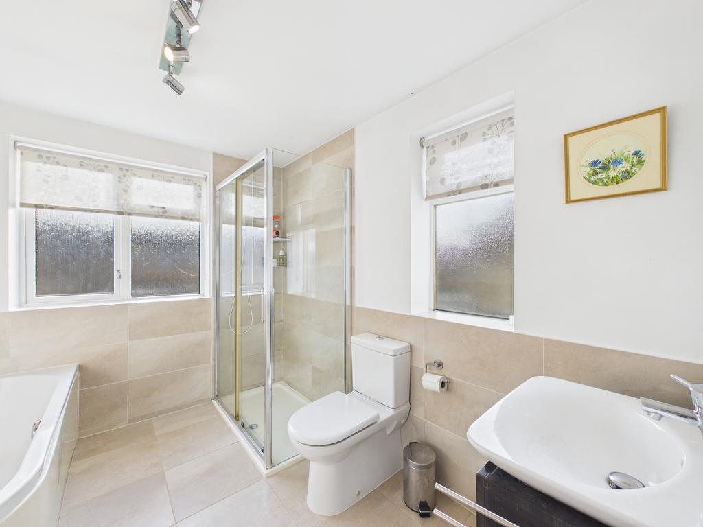 Cam02545 g0 pr0579 still004