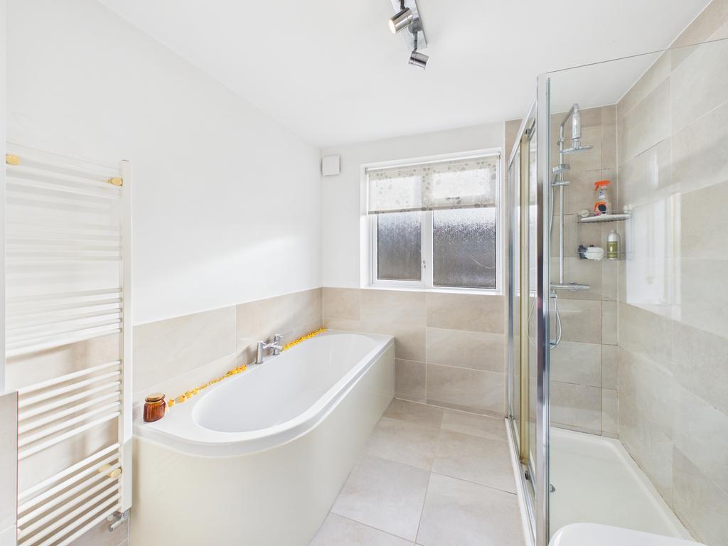 Cam02545 g0 pr0579 still005