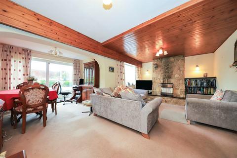 3 bedroom detached house for sale, Denise Drive, Coseley, Bilston