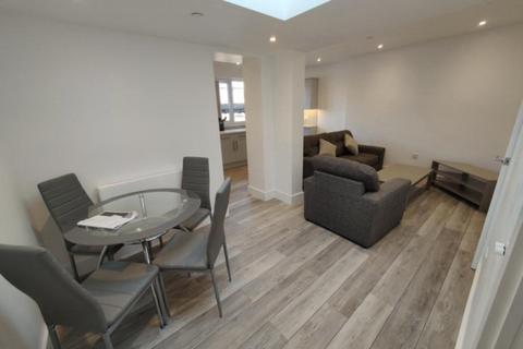 1 bedroom flat to rent, Apartment 3, 32 The Kingsway Swansea