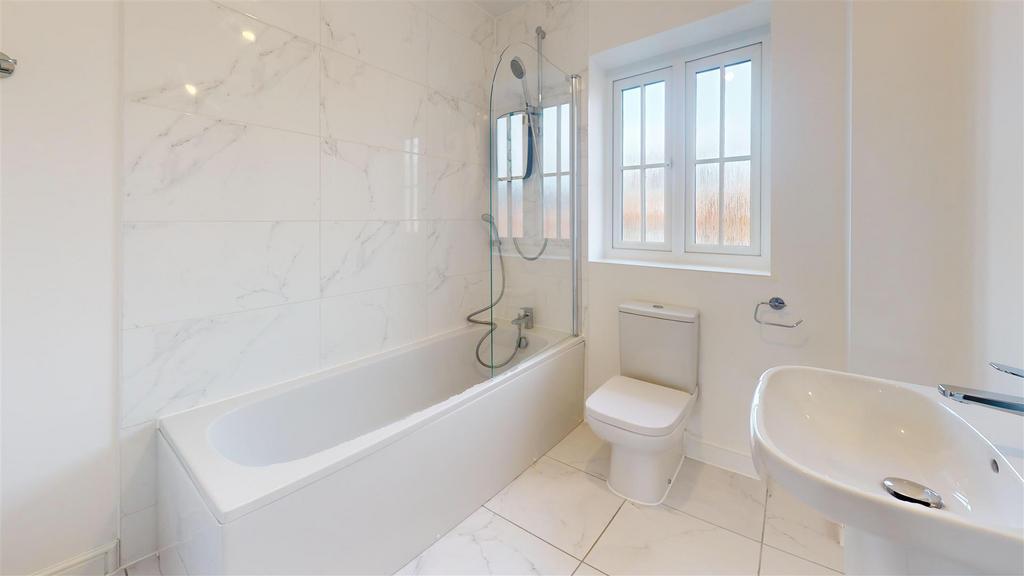 Fielding Close, 16, Bathroom.jpg