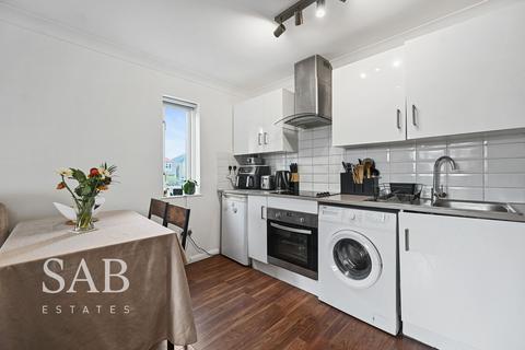 1 bedroom flat for sale, Allington Close, Greenford, UB6