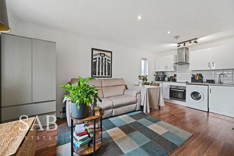 1 bedroom flat for sale, Allington Close, Greenford, UB6