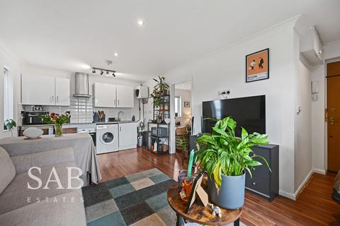 1 bedroom flat for sale, Allington Close, Greenford, UB6