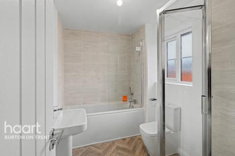 3 bedroom detached house for sale, Dracan Village, Burton On Trent