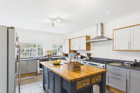 4 bedroom detached house for sale, Coppermill Road, Wraysbury, Berkshire, TW19