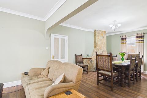 4 bedroom detached house for sale, Coppermill Road, Wraysbury, Berkshire, TW19