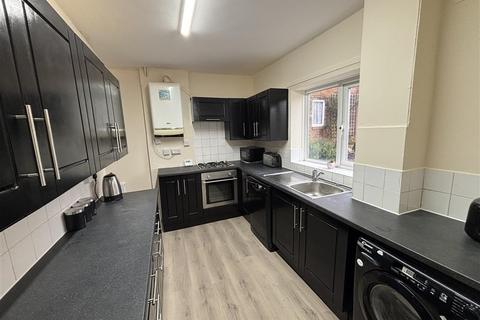 3 bedroom house to rent, Pipers Croft, LICHFIELD