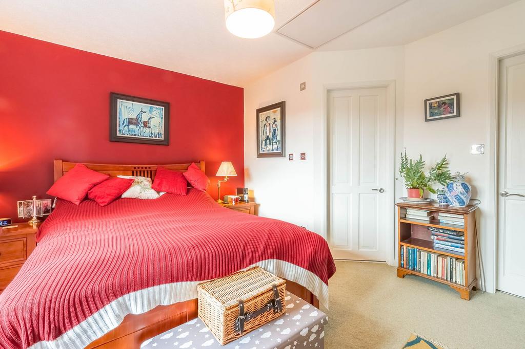 Principal bedroom